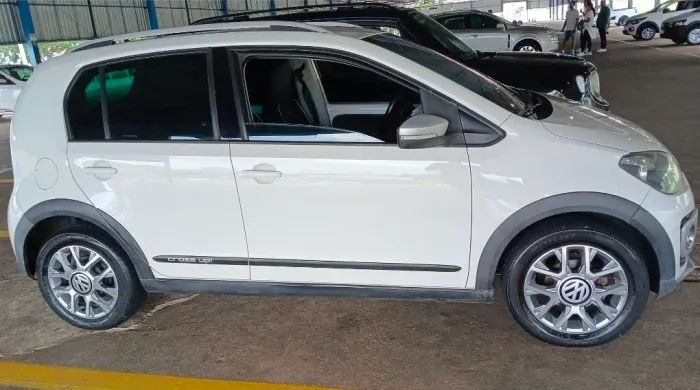 Volkswagen Up! Cross 1.0 T. Flex 12V 5P 2015