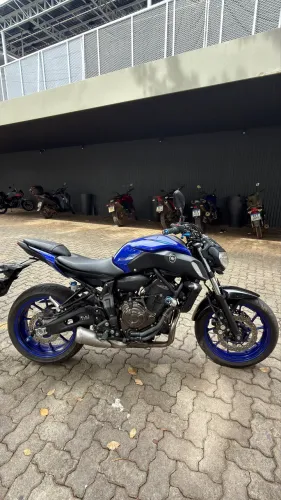 Vendo MT 07 2025 Nova 689cc