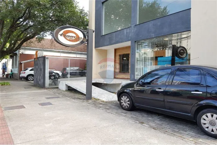 Loja/Salão/Ponto Comercial a alugar com 177m² - Praia do Suá - Vaga de garagem