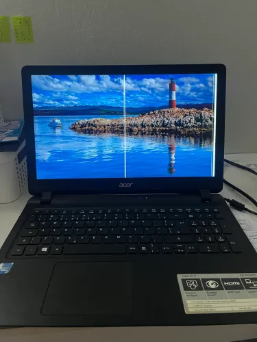 Vende se notebook para estudos.