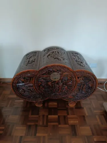 Bau Antigo Chines Madeira Entalhada Sandalo