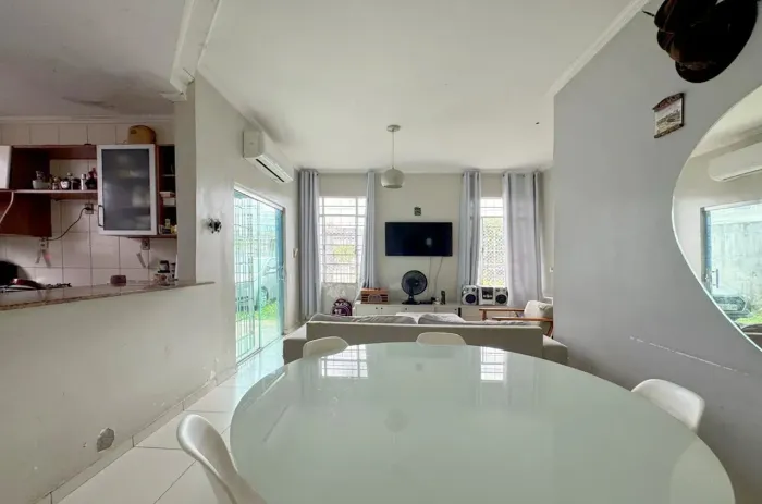 CASA JARDIM VERSALLES (PARQUE MOSAICO) - 250m², 3qts - PLANALTO