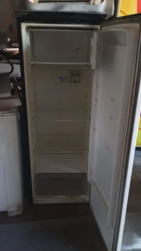 Geladeira a venda
