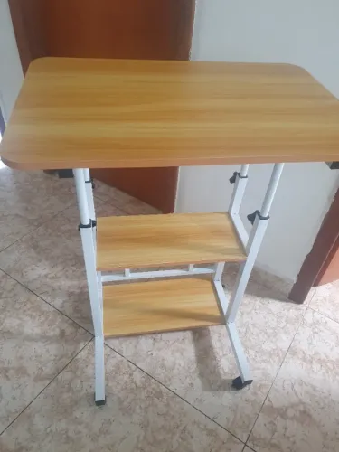 MESA DE NOTEBOOK REGULÁVEL