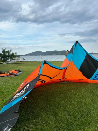 Kite Takoon tamanho 13 modelo furia com barra air rush