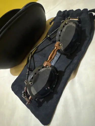 ÓCULOS DE SOL MASCULINO ALOK SNEAKERS REDONDO DEGRADÊ PRETO
