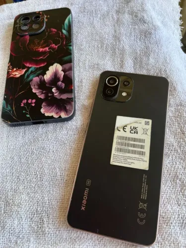 Xiaomi Mi 11 Lite 5G - 550(negociável) NÃO ENVIO ,SO PRESENCIAL!