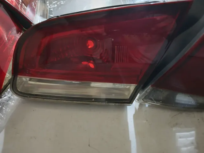 Lanterna traseira Fiat Siena 2012