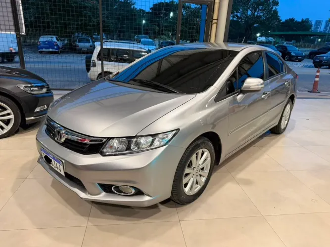 Honda Civic Sedan LXR 2.0 Flexone 16V Aut. 4P 2014