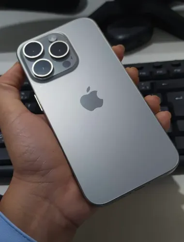 iPhone 15 Pro 128G impecável 