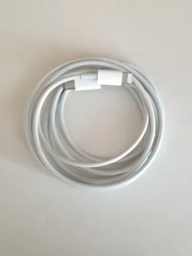 Cabo apple 2 metros original,  usb-c to  lighting 