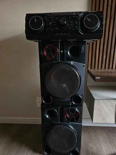 Vendo Som LG XBOMM 1800w CM8350