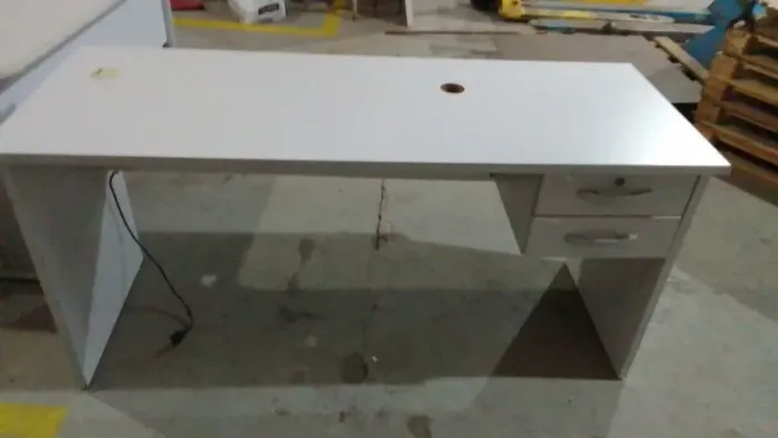 Mesa escritório 2 gavetas-1,60 x 0,60