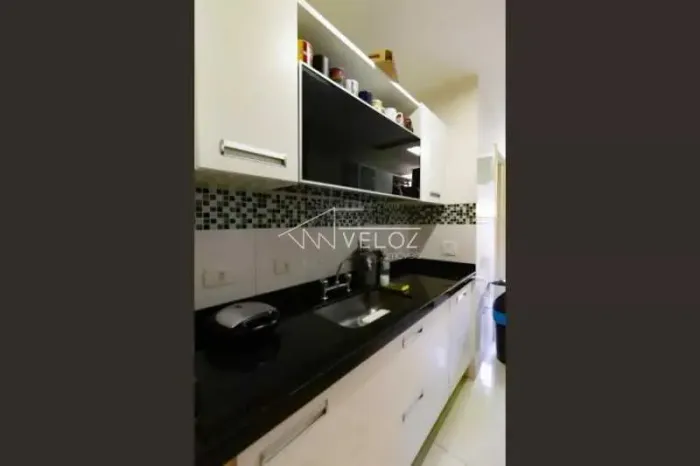 Apartamento - Padrão / Residencial / Lagoa