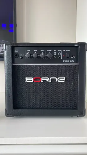 Amplificador Para Guitarra Borne Strike G30 Preto 15w