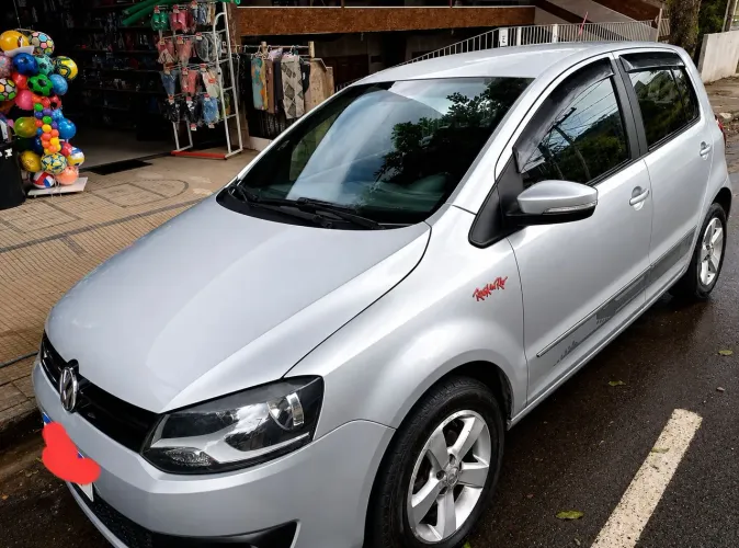 Volkswagen Fox Rock IN RIO 1.6 MI Total Flex 8V 5P 2014