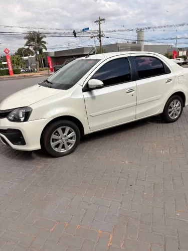 Toyota Etios X Plus Sedan 1.5 Flex 16V 4P Aut. 2019
