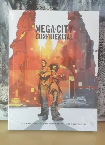HQ Mega-City Confidencial Vol. 01 (Mythos Editora)