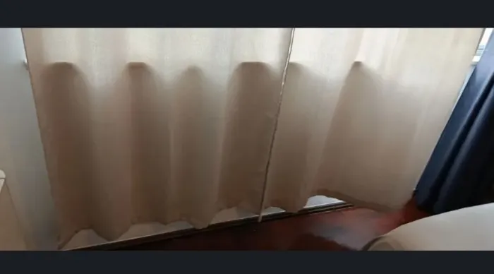 Cortinas Poliéster1,30 x2,30 Brilho veludo areia.
