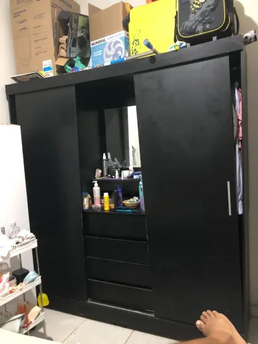 Guarda roupas casal em bom estado para buscar