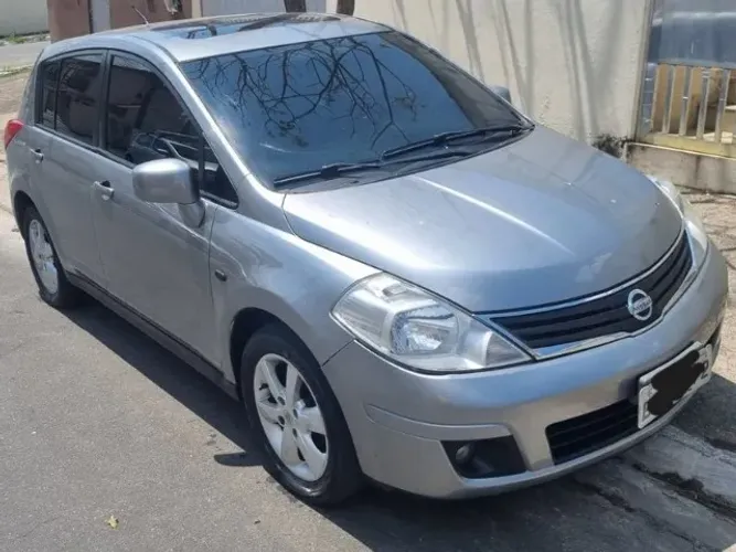 Nissan Tiida SL 1.8/1.8 Flex 16V Mec. 2010