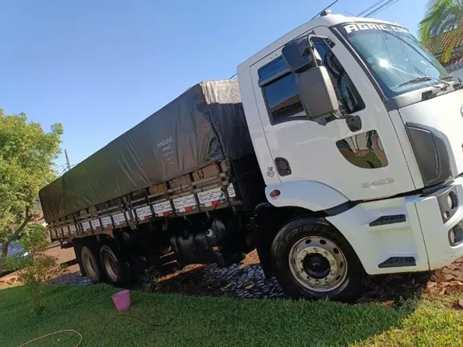Ford Cargo 2423 ano 14/15 698.892 Km granel R$ 320.000,00 av