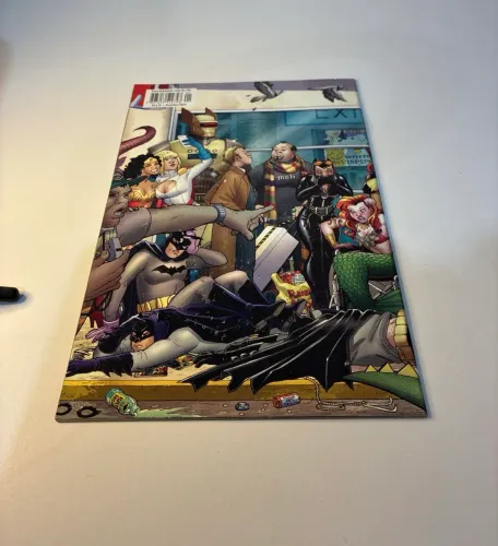 revista arlequina invade a comic con