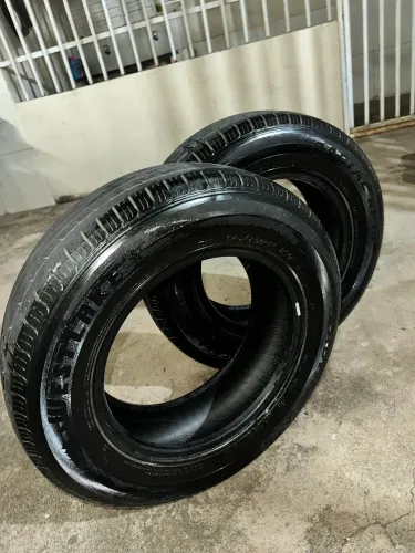 Jogo de pneus 