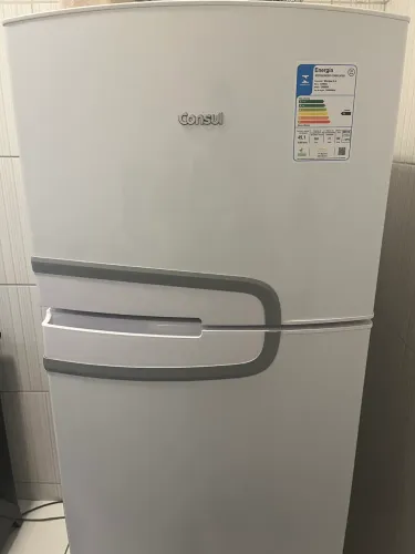 GELADEIRA COM MENOS DE 1 ANO DE USO COM NF