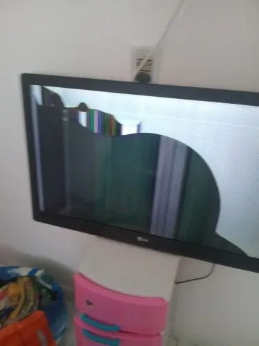 TV 32 LG nova tela quebrada