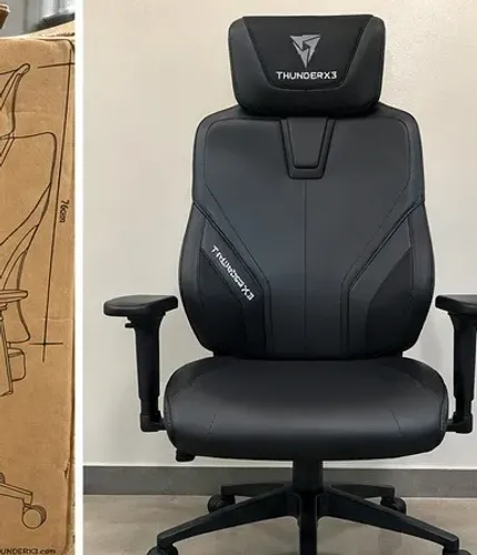 Cadeira Ergonômica ThunderX3 Yama1 Preta Gamer e Escritório - Caixa Aberta