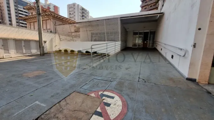 Ponto Comercial pra Clínica 305,25M², Centro da Cidade Próximo a Avenida Indepenência