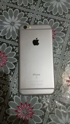 iPhone 6 s falta bateria e conector de carregar 