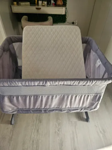 Berço para acoplar na cama- em excelente estado 