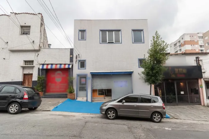 Loja na Rua Itapiru, 17 252 m²