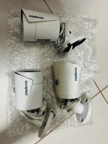 Kit 3 Câmeras Intelbras VIP s3020 g2 Com Defeito