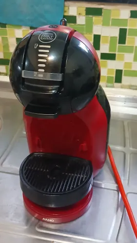 VENDO CAFETEIRA  DOLCE GUSTO  ( Usada Apenas  1 vez )