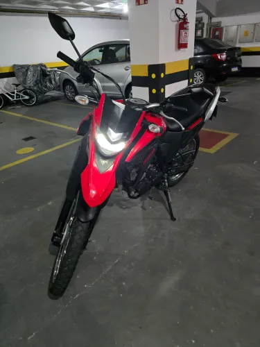 Lander 250cc único dono 