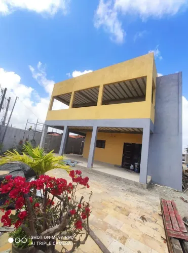 Casa com solário, 6 suítes, área gourmet com wc