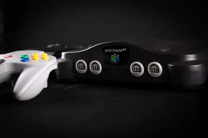NINTENDO 64 COM CONTROLE