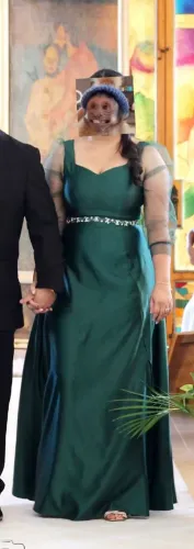 Vestido verde esmeralda para festa M/G com fenda lateral...Usado somente uma vez!
