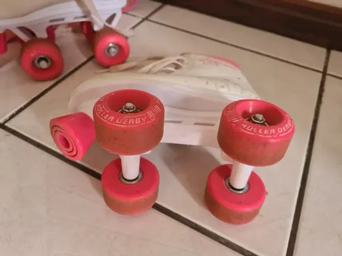 Patins R$ 157,00 Roller Star 350 da Roller Derby Tamanho 30