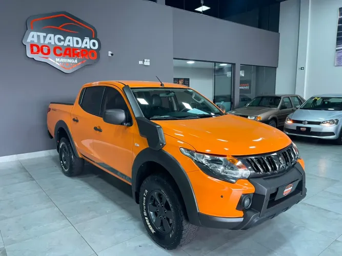 Mitsubishi L200 Savana 2.5 4X4 121cv CD DTI Dies. 2022