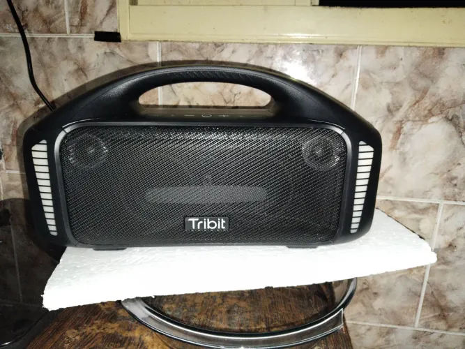 Caixa de som tribit StormBox Blast seme nova