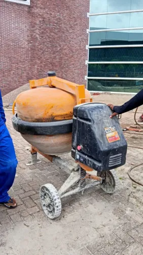 Vende betoneira semi nova