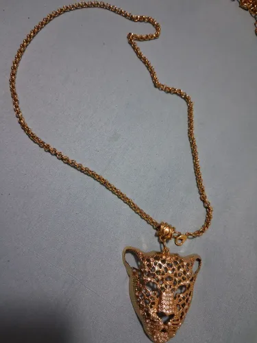 Colar leao