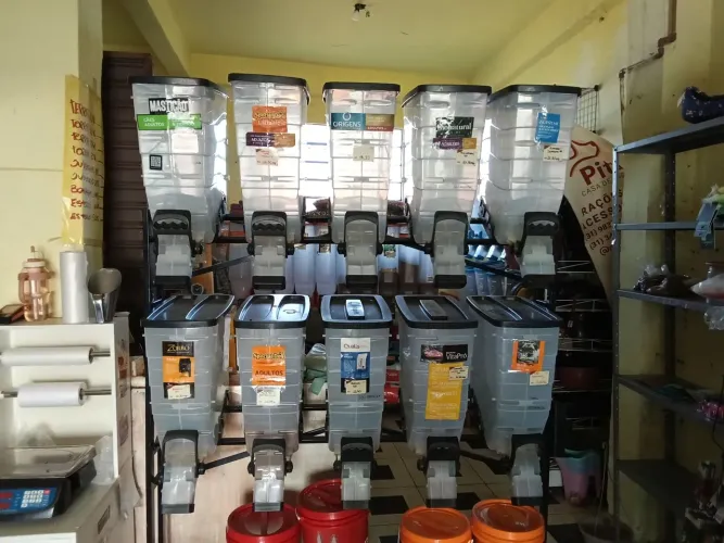 DISPENSERS DE RAÇÃO PROFISSIONAIS PARA PET SHOP | R$ 1000,00