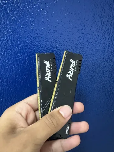 Memória RAM Kingston Fury Beast DDR4 de 16GB (3200MHz)