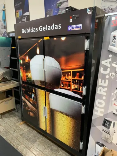 Cervejeira 4 portas 1800 litros