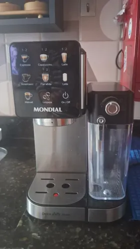 Cafeteira automatica Mondial Dolce Latte ,20Bar ,110v  Preto/Inox